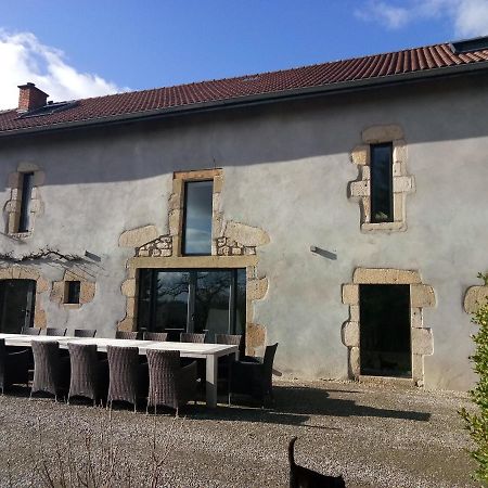 Chambres D'Hotes Quatre Mains Saint-Priest-des-Champs Buitenkant foto
