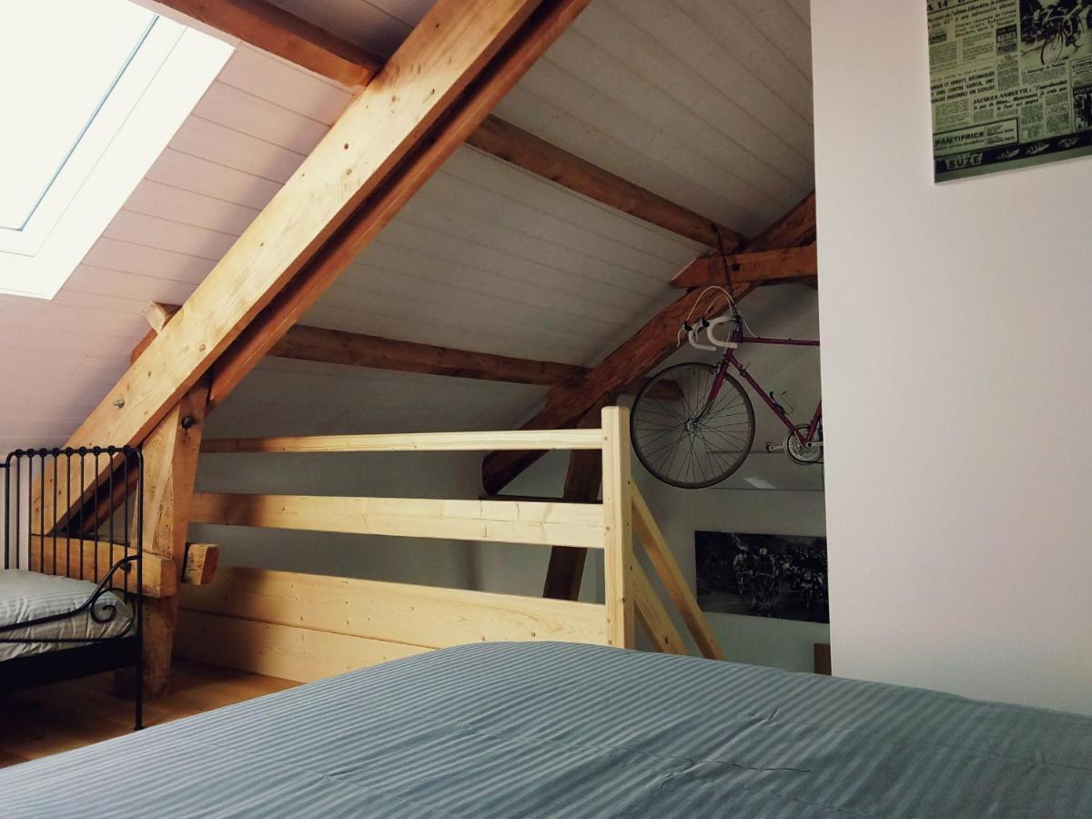 Chambres D'Hotes Quatre Mains Saint-Priest-des-Champs Buitenkant foto