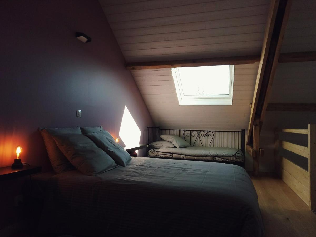 Chambres D'Hotes Quatre Mains Saint-Priest-des-Champs Buitenkant foto