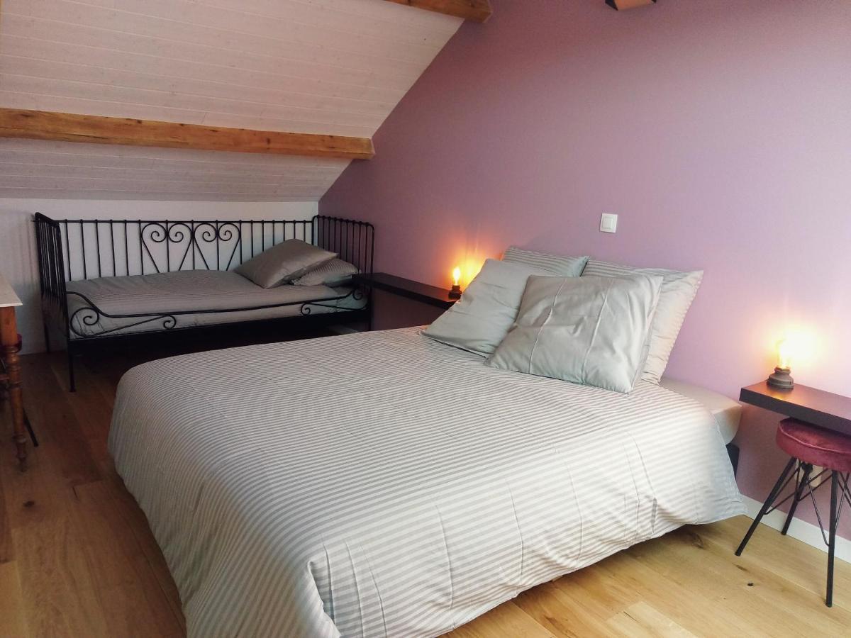 Chambres D'Hotes Quatre Mains Saint-Priest-des-Champs Buitenkant foto
