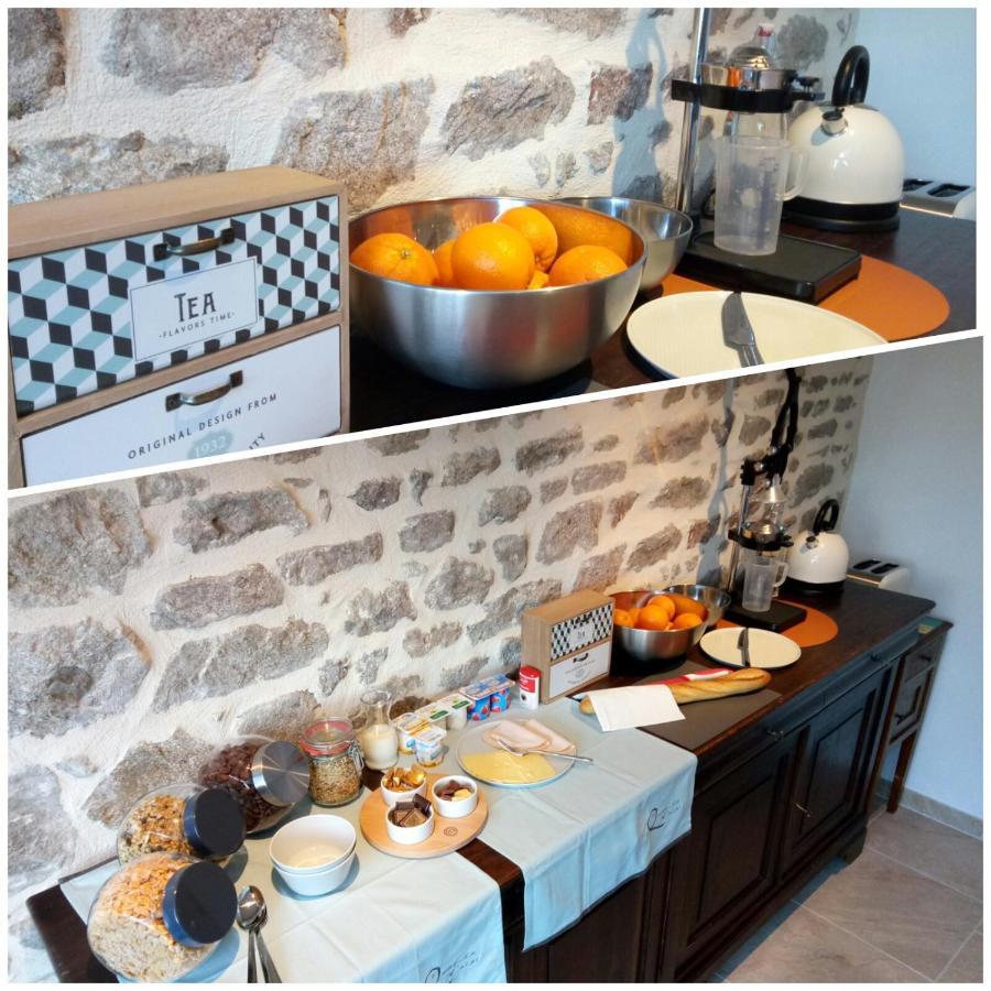 Chambres D'Hotes Quatre Mains Saint-Priest-des-Champs Buitenkant foto